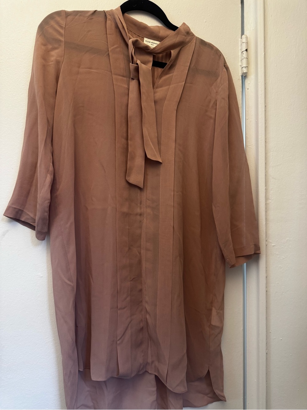 Club Monaco Blush Pink 100% Silk  Tie-Neck Lightweight Tunic - Never Worn
